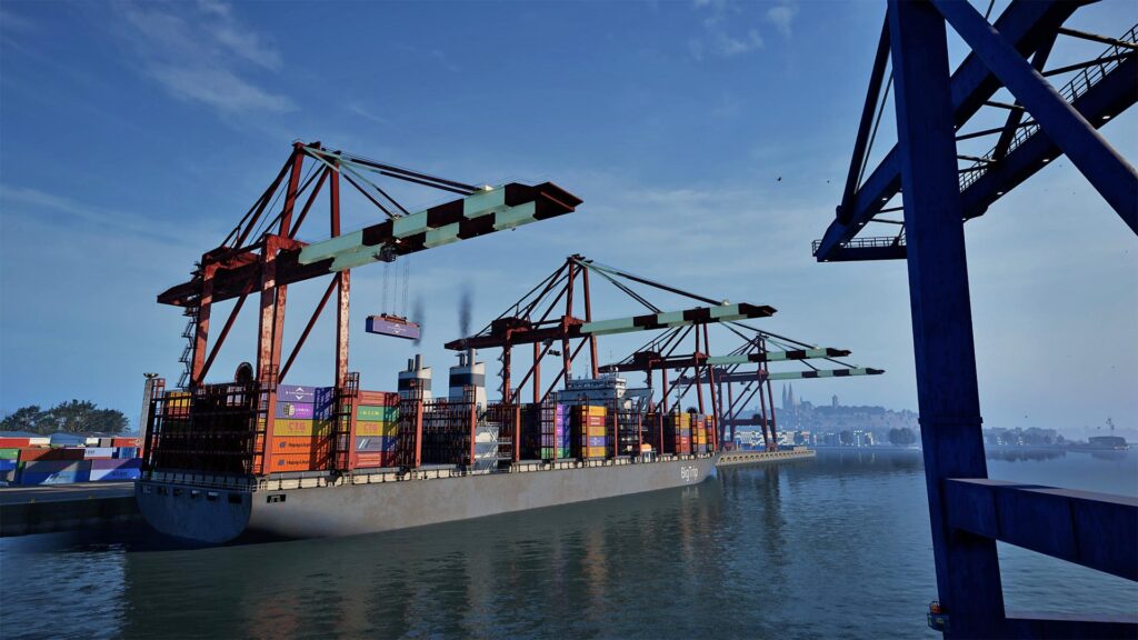 Seafarer: The Ship Sim – offizieller Screenshot mit Frachtschiff im Hafen