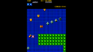 MEGA ZONE – offizieller Arcade-Gameplay-Screenshot mit feindlichen Panzern